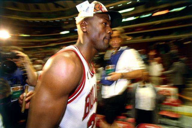 冯莱重返上海男篮 与费雷尔成新赛季外援搭档