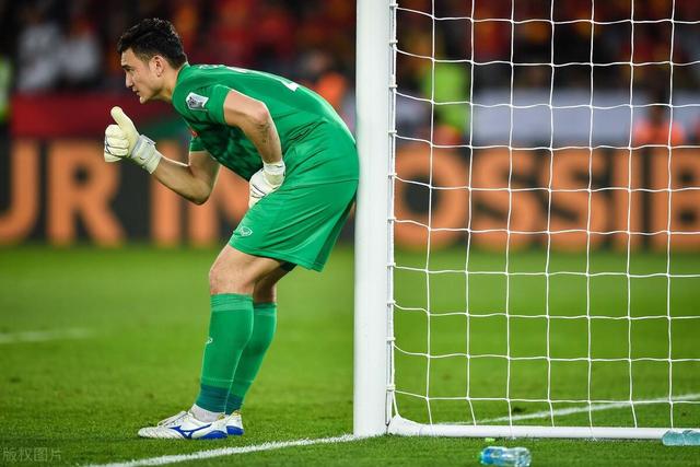 巴特勒35+19+10热火加时负活塞 骑士大胜篮网