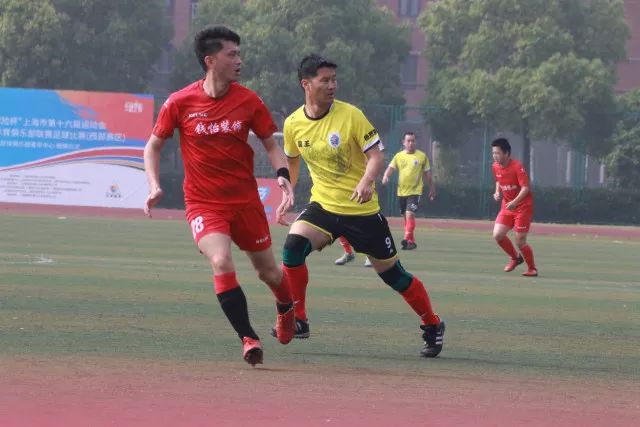 谁最像年轻时的你？ 梅西：只选一人肯定是亚马尔