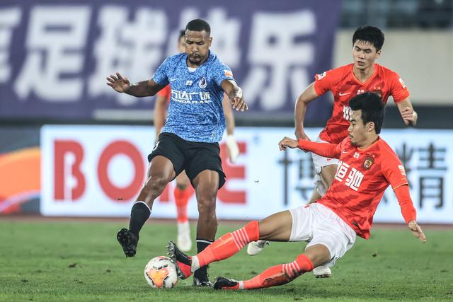 郭艾伦9中0广州负吉林 姜伟泽23分琼斯23+13